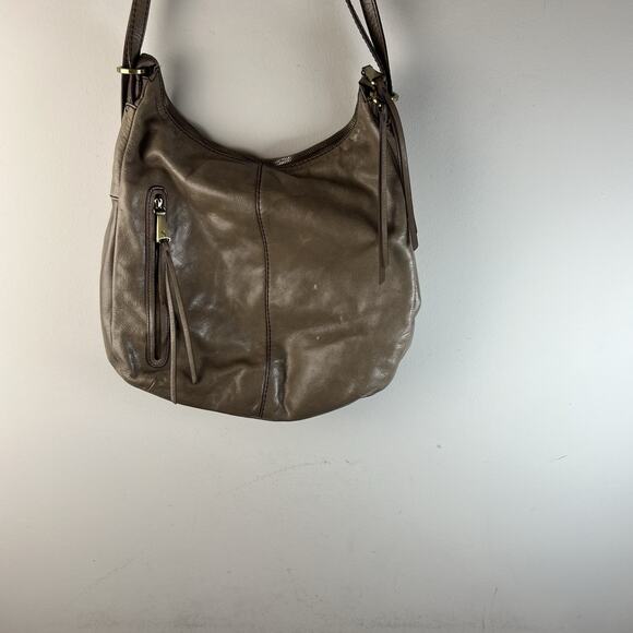 HOBO Taupe Leather Hobo Shoulder Bag main image 15
